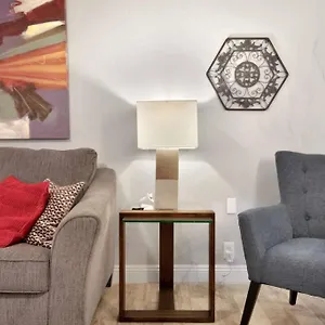 Modern Old Town 1 Bedroom Apartment Scottsdale